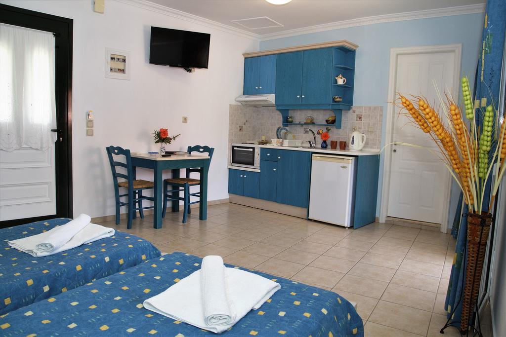 Helen Apartments & Studios Agios Stefanos Avliotes  Ngoại thất bức ảnh